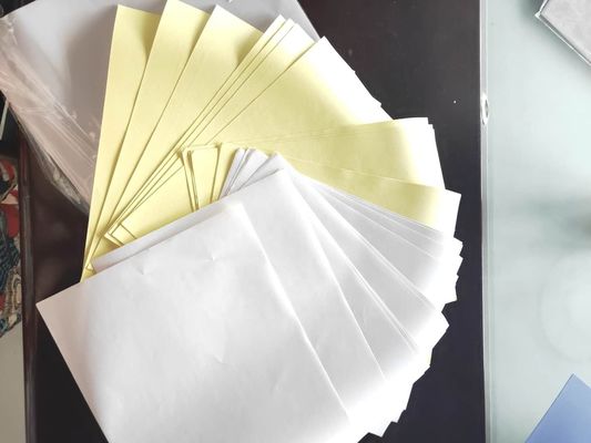 Niet-gecoat papier voor het aanbrengen van een PE-coating en een gemakkelijke toepassing