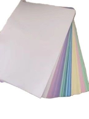 Dubbelzijdig koolstofvrij kopieerpapier voor nette en professionele facturen