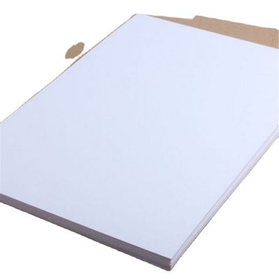 Best verkochte A4-papier 75 80 GSM Jumbo Roll met 45% oppervlakgloss en 88% printgloss