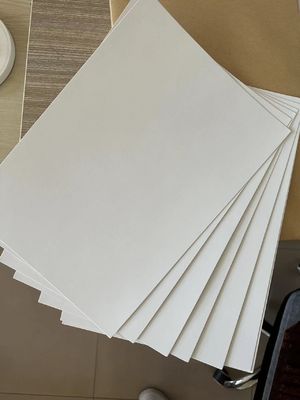 Gecoate 250-350 gms C2S/High Bulk Art Card voor afdrukken en verpakken