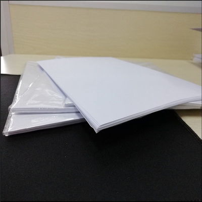 Houtvrij offsetpapier Bondpapier voor offsetdrukpapier 40 g 50 g 60 g 70 g 80 g 90 g 120 g