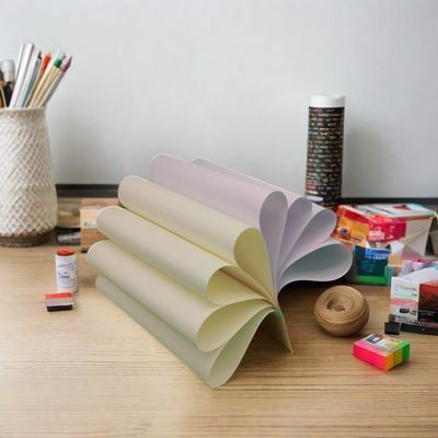 Cream Woodfree Offset Printing Paper in bulkverpakking 68/78/98gsm voor op maat gemaakte bestelling