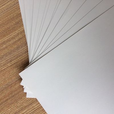 Graad A 250-350 gram C2S/GC2/High Bulk Art Card voor druk- en verpakkingsdoeleinden
