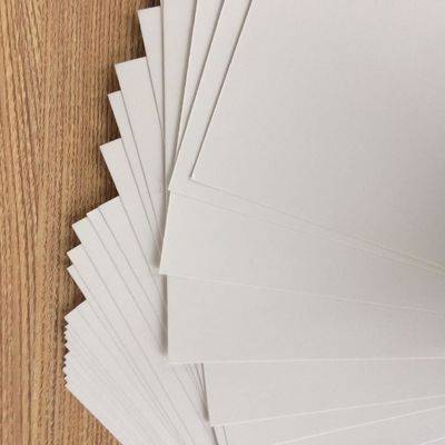 Graad A 250-350 gram C2S/GC2/High Bulk Art Card voor druk- en verpakkingsdoeleinden