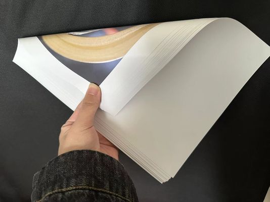 Warm stempen oppervlak Afwerking Gecoat Papier Glanzend 90gsm-300gsm voor High Gloss Art Paper