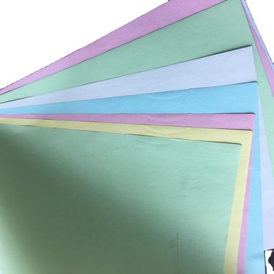 48-80 gm papier zonder koolstof van purine houtpulpkleur voor de vervaardiging van papierrolletjes