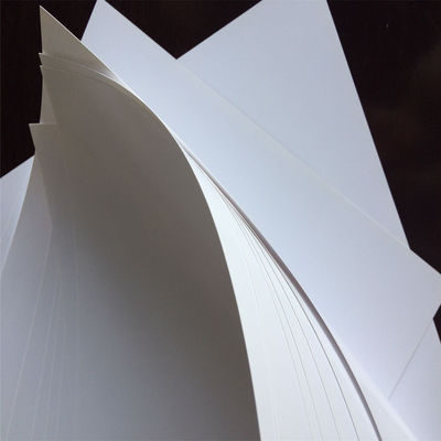 Offsetprinting Compatible Double Side Coated White C2S Glossy Art Paper voor brochures