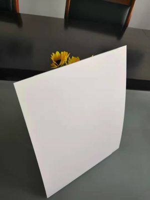 Gecoat kartonpapier van 700*1000 mm, gemaakt van gerecycled houtpulp voor verpakkingen