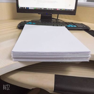 60 70 80 90 100 120GSM Ruw wit gebonden papier//Onbekleed offsetpapier met een hoge grammassa