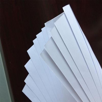 98%-110% Helderheid Anti-Curl ongecoat houtvrij Offset Bond Paper voor glad drukwerk