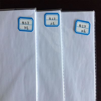98%-110% Helderheid Anti-Curl ongecoat houtvrij Offset Bond Paper voor glad drukwerk